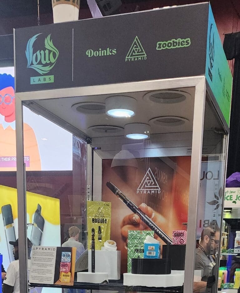 Loud Labs Zoobies Pyramid Pens Doinks product display case pictured