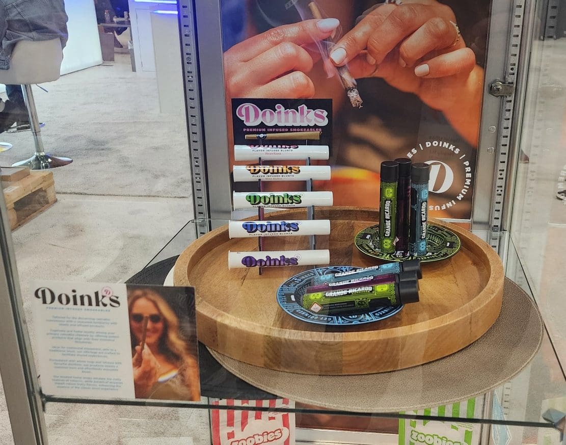 Loud Labs Zoobies Pyramid Pens Doinks products case displayed