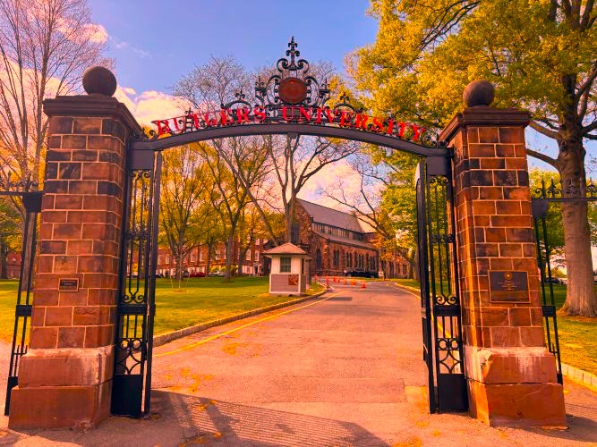 NJ Psychedelic Expert Addresses Rutgers New Brunswick Student Group on Shrooms Legalization